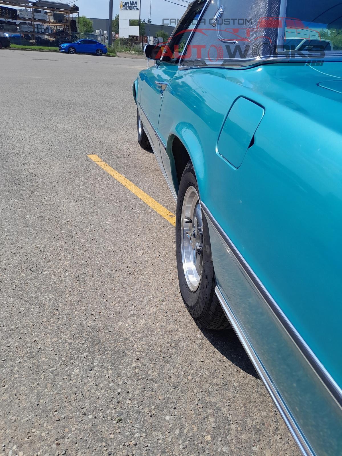 1969 Ford Thunderbird on Vision American Muscle 141 Legend 5 15x7